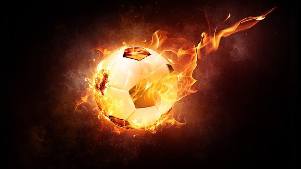 football-1406106_640