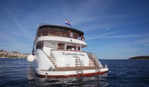 Krstarenje Zadar brodovima Princes Aloha Romantic Star