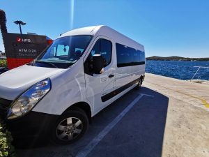 Najam minibusa za momačku djevojačku večer Split