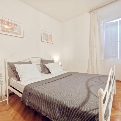 One bedroom apartment in the old town